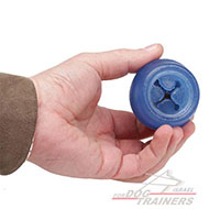 צעצוע דיספנסר פינוקים מגומי מיוחד לגזעי כלבים קטנים